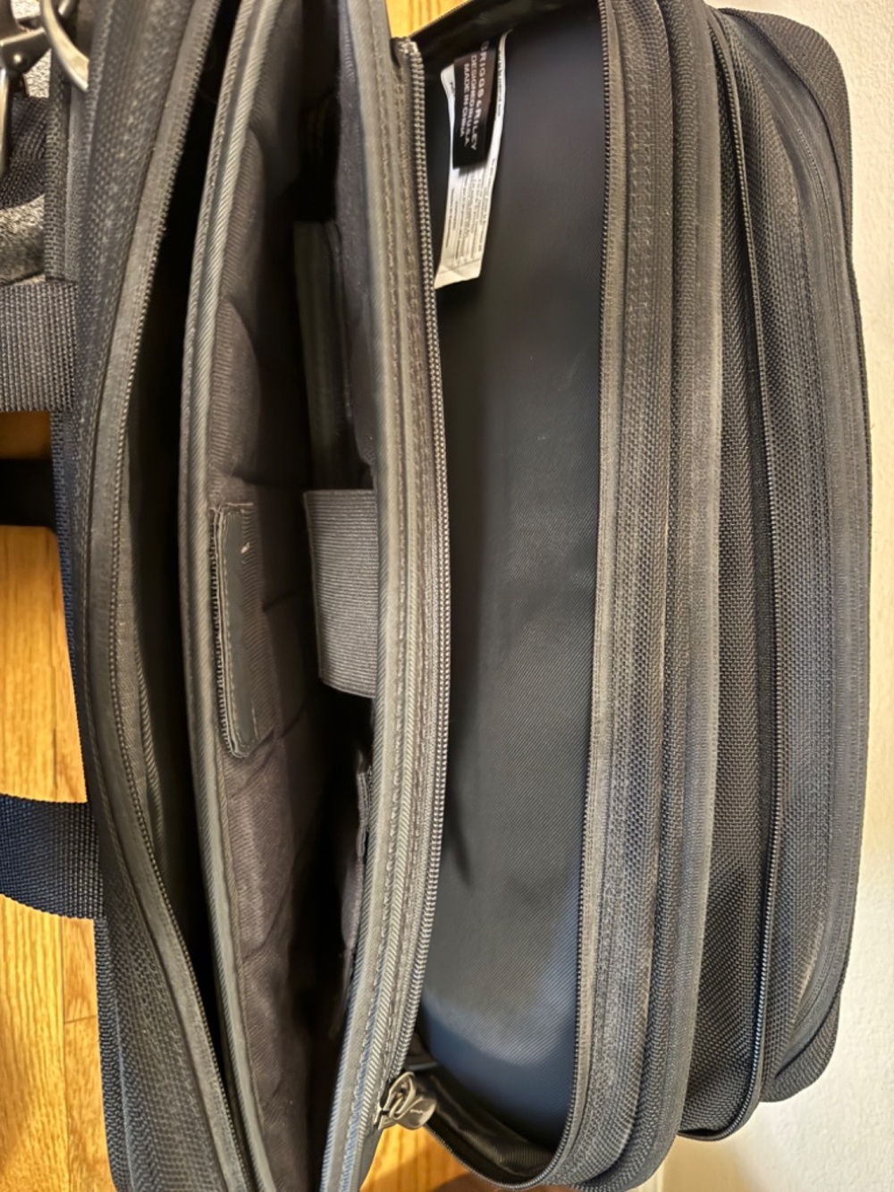 Briggs & Riley Expandable Briefcase - Picture 5 of 5